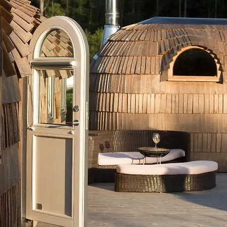 Kuldallika Igloo House And Iglusauna