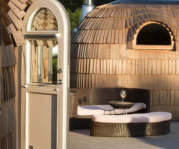 Kuldallika Igloo House And Iglusauna